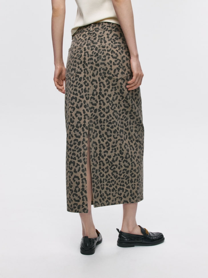 джинсовая юбка миди с леопардовым принтом по цене 1999 руб вид справа