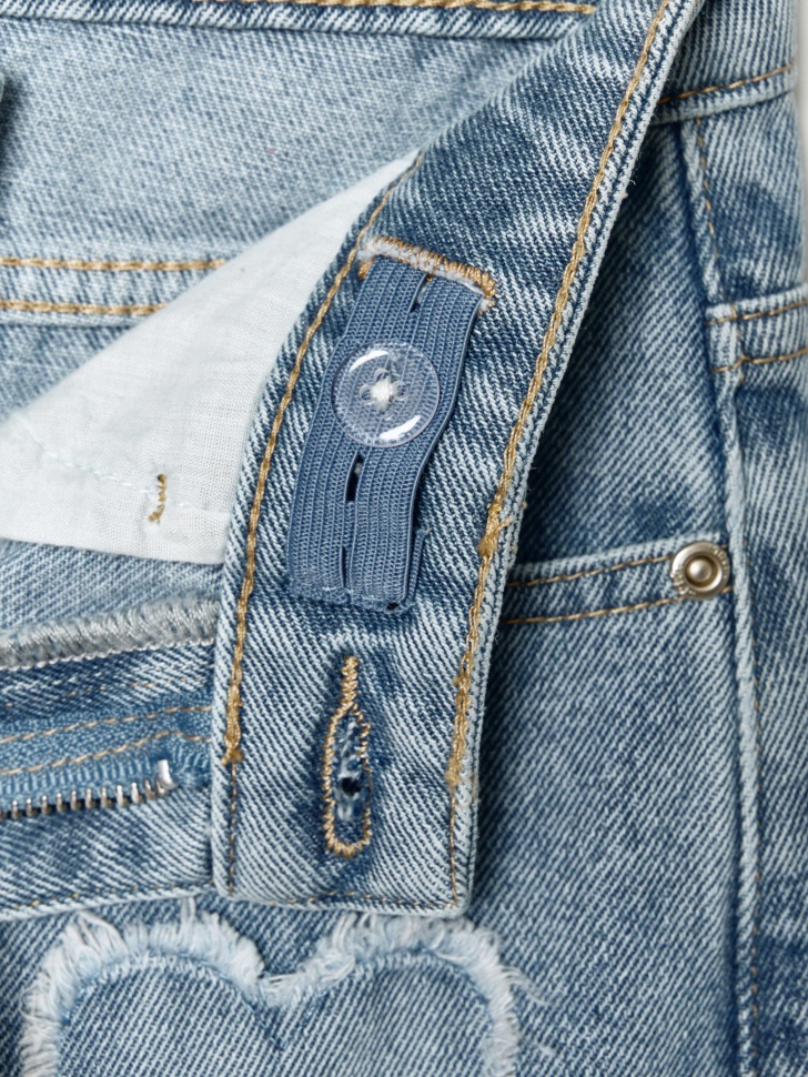 Товар голубого цвета с внутренней стороны