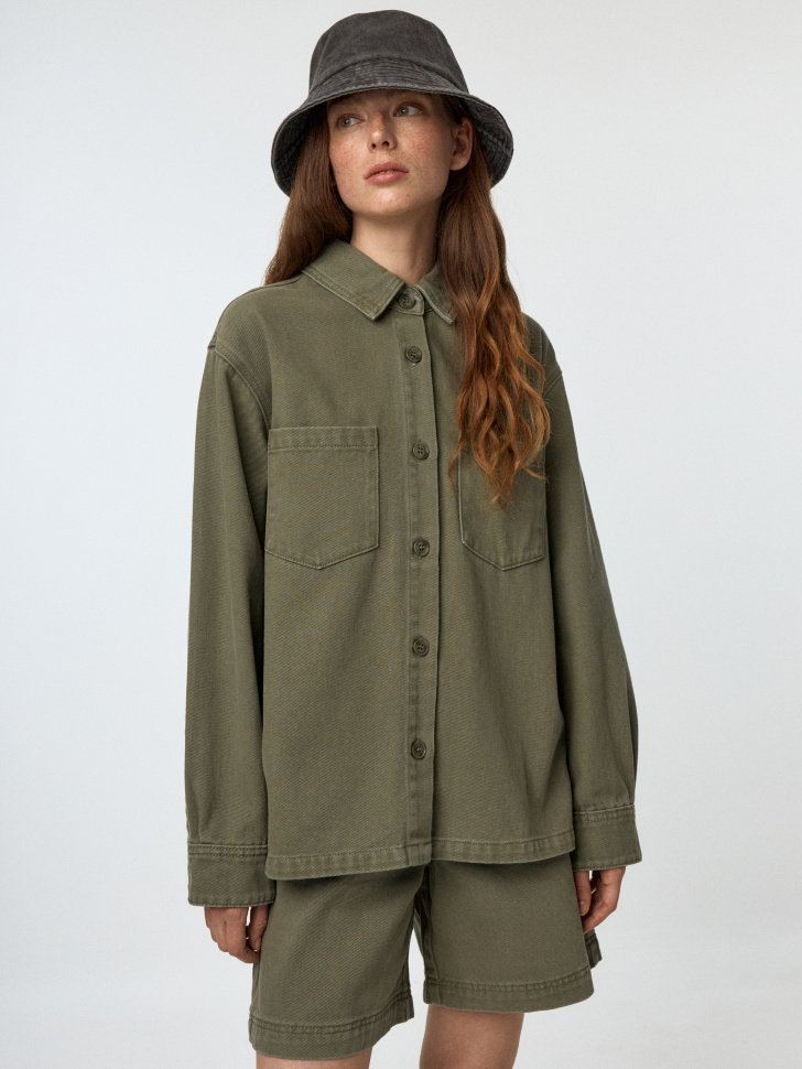 

Джинсовая рубашка оверсайз