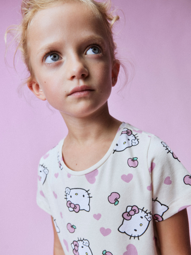 Трикотажное платье с принтом Hello Kitty для девочек. Фото №2