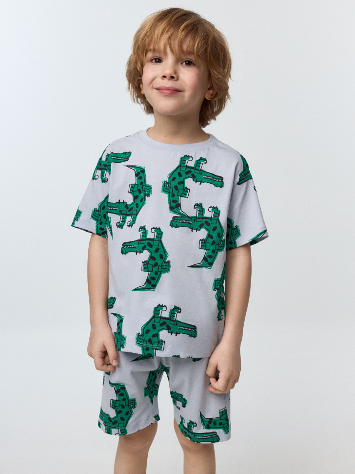 

Комплект из футболки и шорт для мальчиков