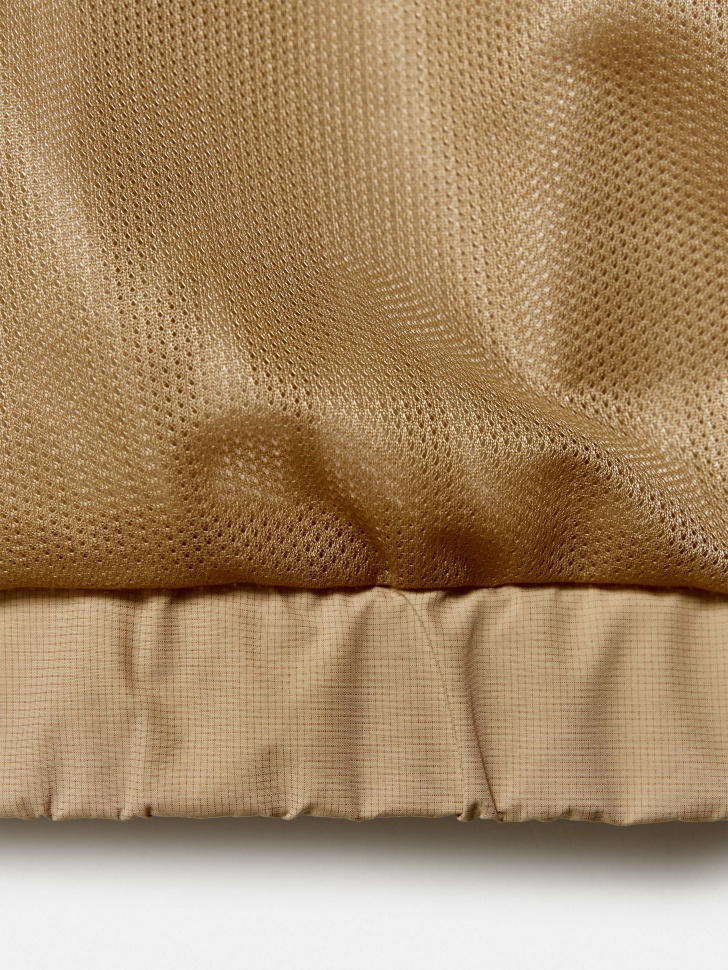 ветровка из ткани рипстоп с влагоотталкивающей пропиткой по цене 4999 руб вид справа