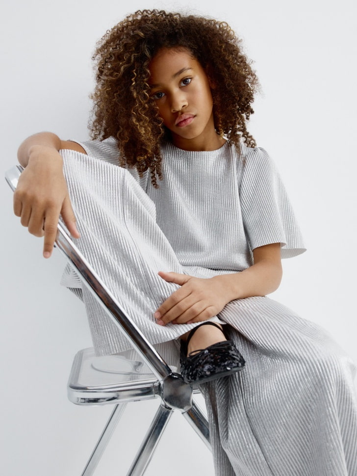 комбинезон с эффектом металлик для девочек 4680798754024 по акции