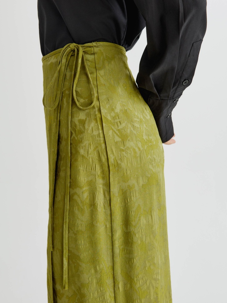 юбка миди на запах из жаккардовой ткани от бренда sela вид слева