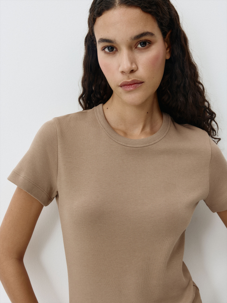 

Футболка KIRA SLIM FIT