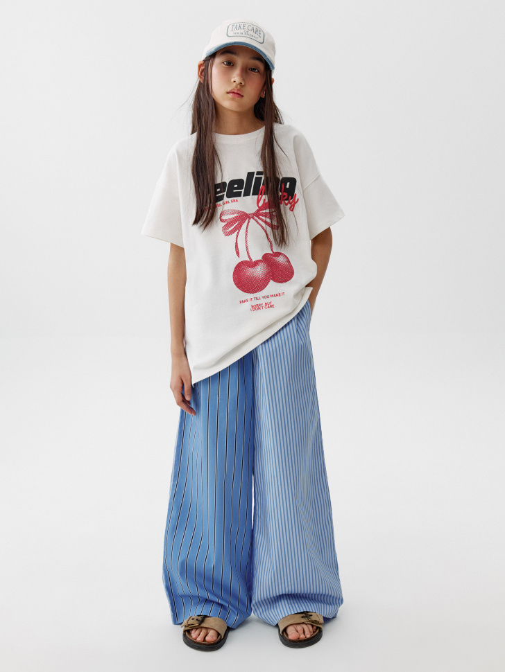 футболка оверсайз с принтом для девочек от бренда sela вид слева