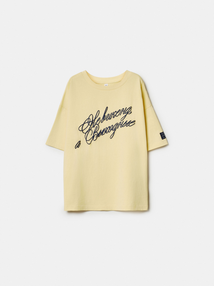 футболка оверсайз для девочек с принтом  x яндекс путешествия из россии вид сбоку