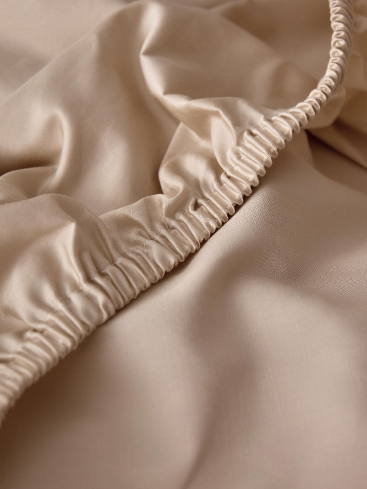 Простыня на резинке из сатина 180х200 см, бежевый, арт. satin180x200