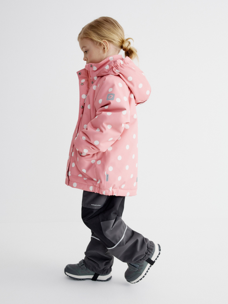 демисезонная куртка из технологичной мембранной ткани drytex® для девочек от бренда sela вид слева