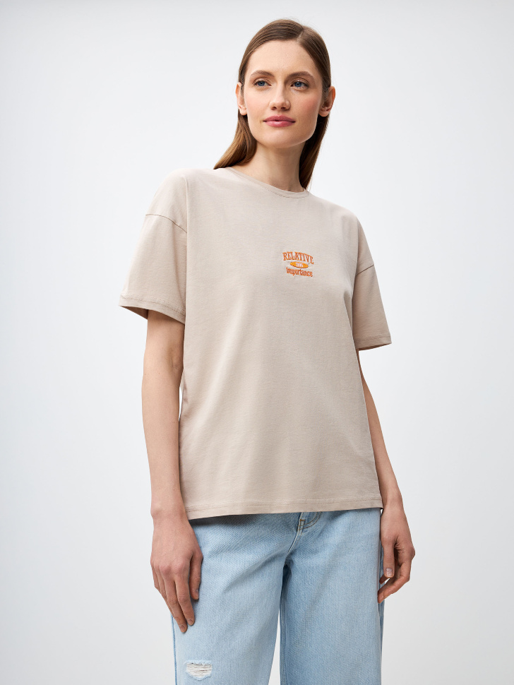 

Футболка DIANA OVERSIZE FIT