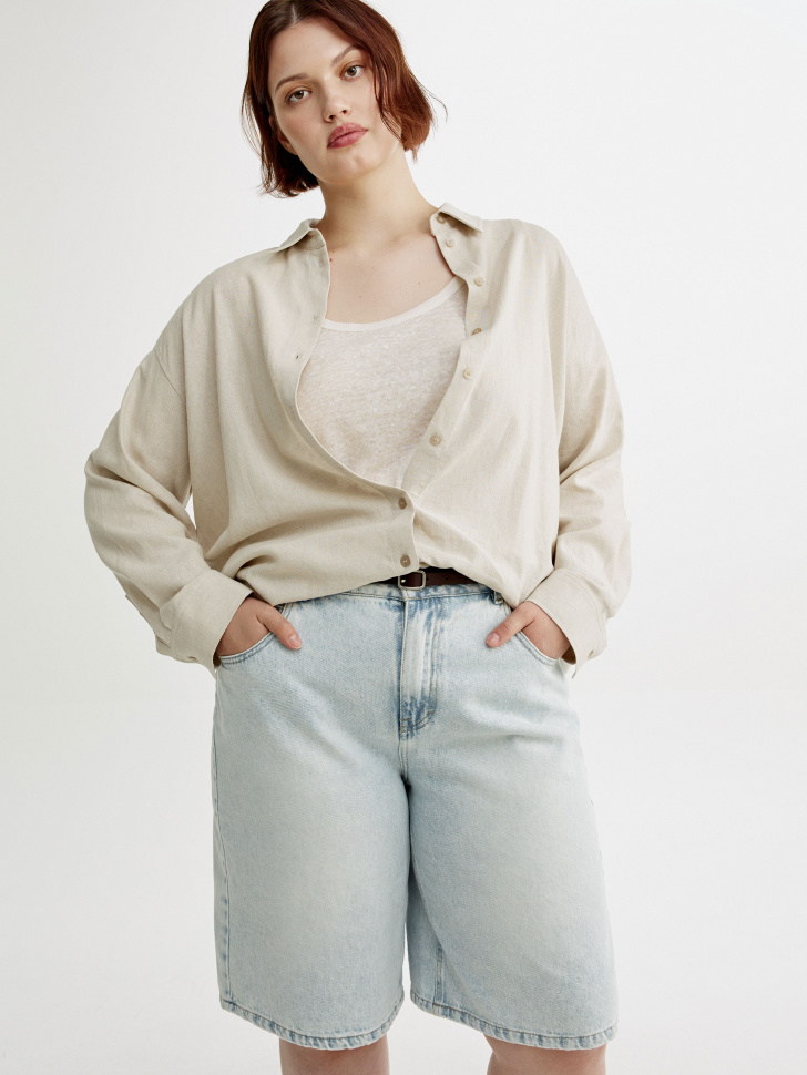 удлиненные джинсовые шорты-бермуды из хлопка спереди