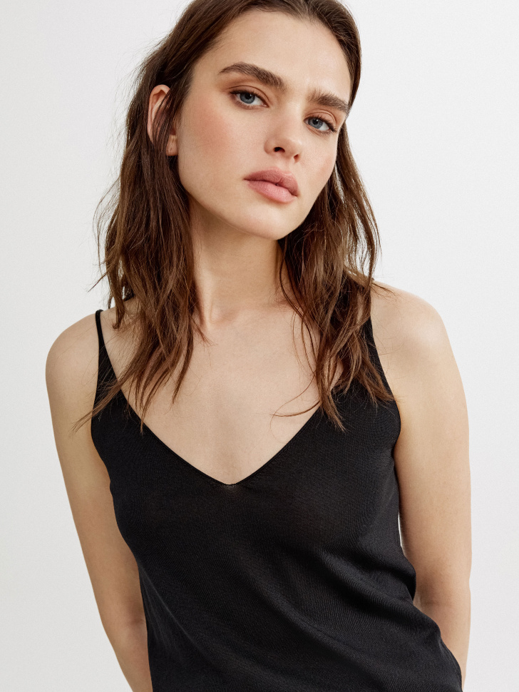 вязаный топ с содержанием шелка премиум качества по цене 2999 руб вид справа