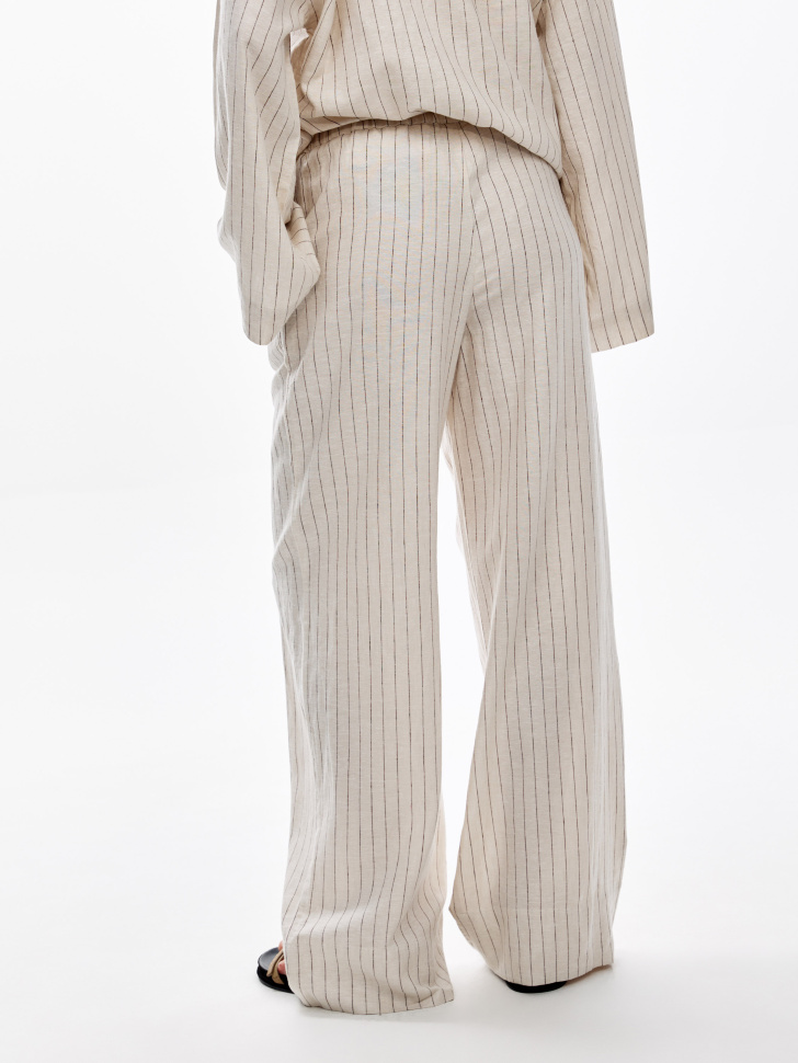 Товар с артикулом 4610517826404 вид сзади