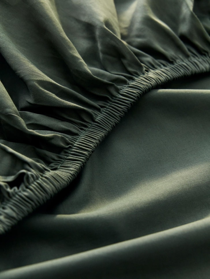 Простыня на резинке из сатина 180х200 см, оливковый, арт. 17064