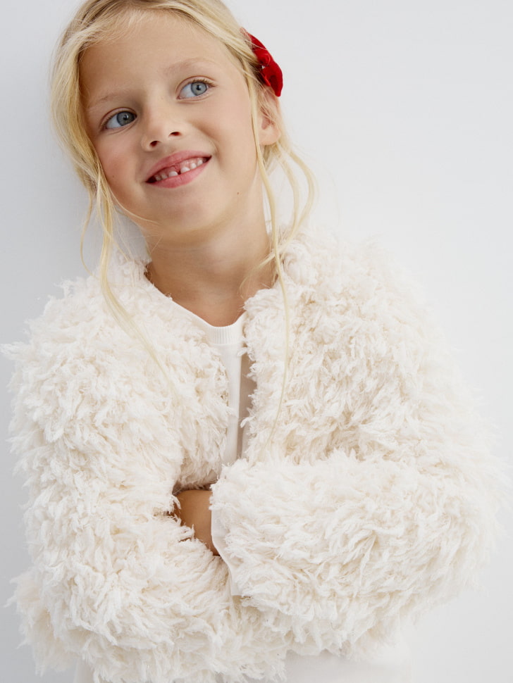 пушистый жакет для девочек 4680798657820 фотография