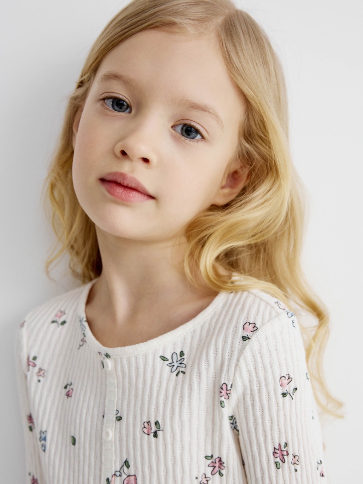 лонгслив на пуговицах для девочек из россии вид сбоку