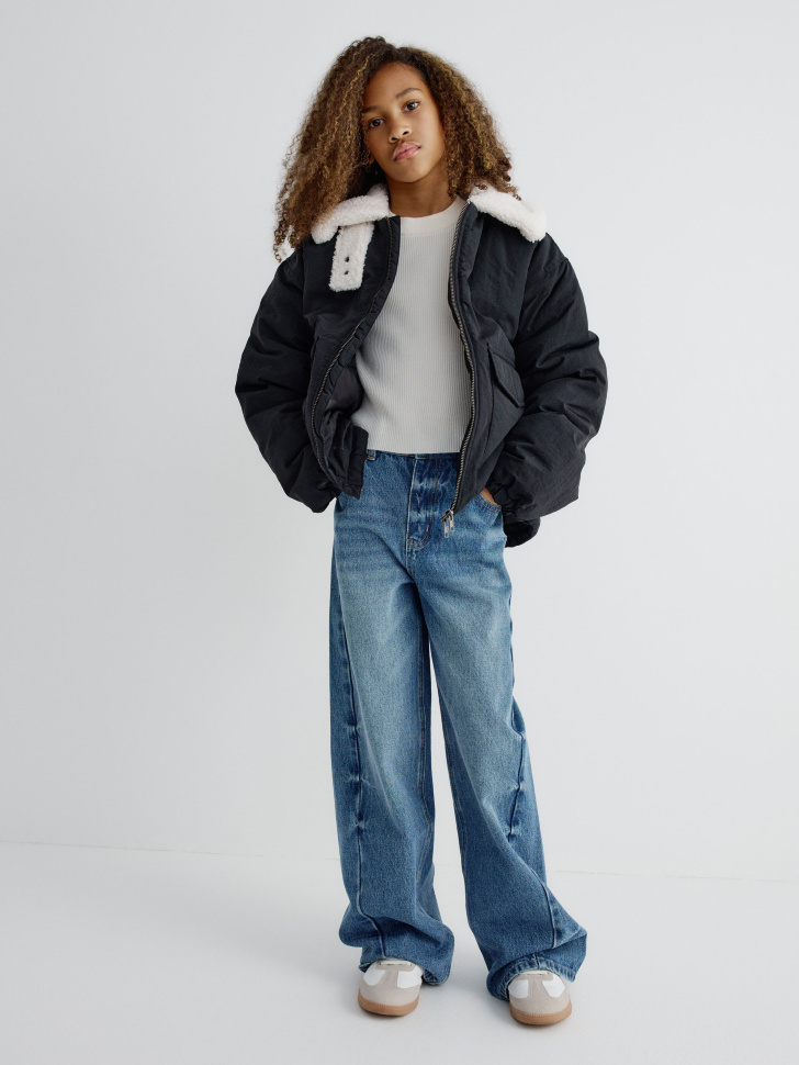 куртка с меховым воротником для девочек от бренда sela вид слева