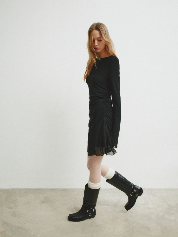 многослойное платье из сетки и трикотажа из линейки  young из россии вид сбоку