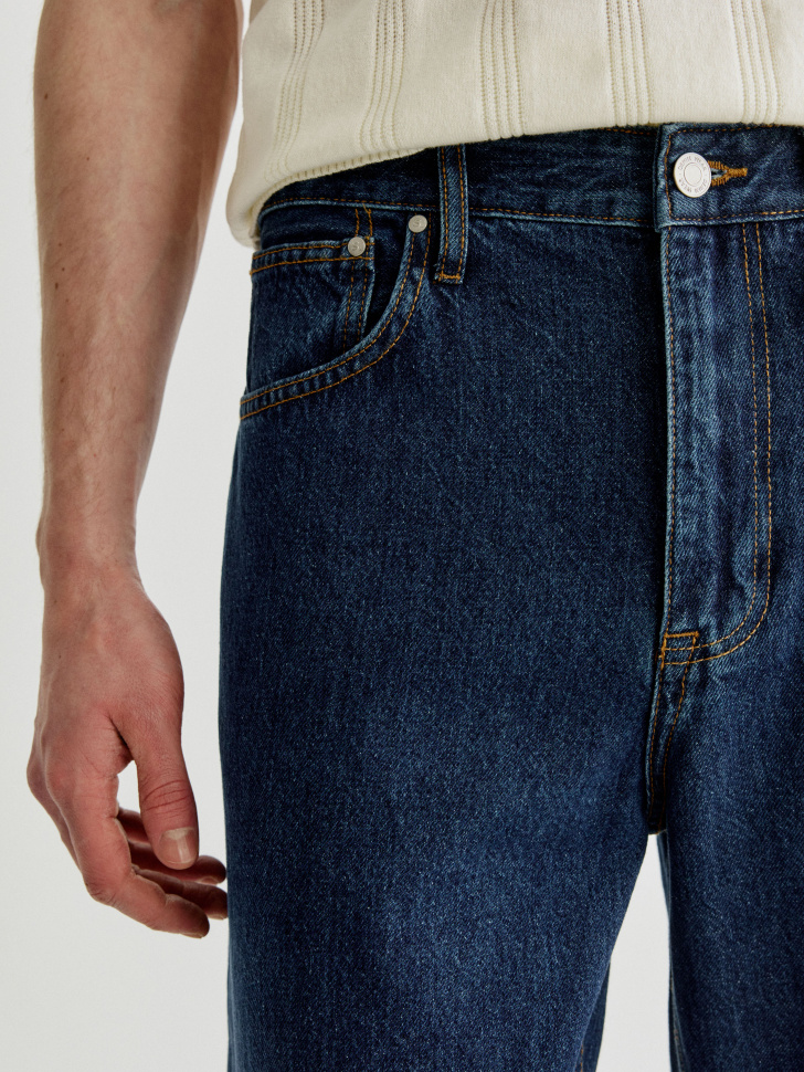 прямые джинсы со средней посадкой из россии вид сбоку