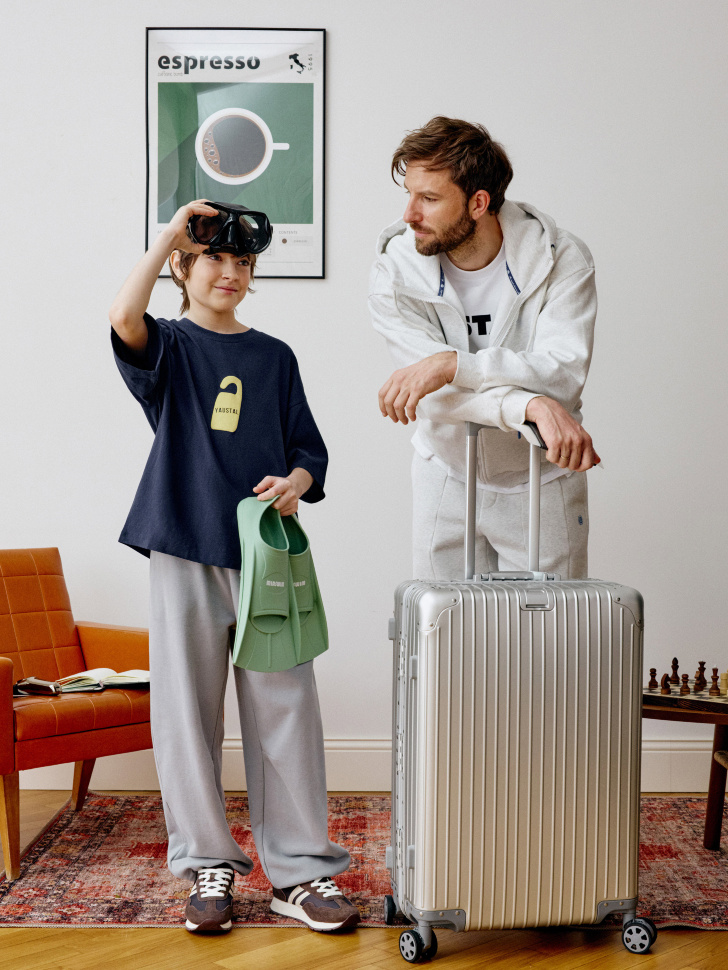 футболка оверсайз для мальчиков с принтом  x яндекс путешествия из россии вид сбоку