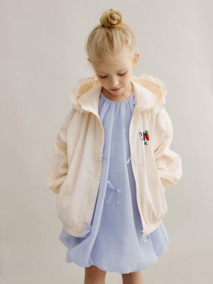 ветровка из нейлона с принтом для девочек по цене 2799 руб вид справа