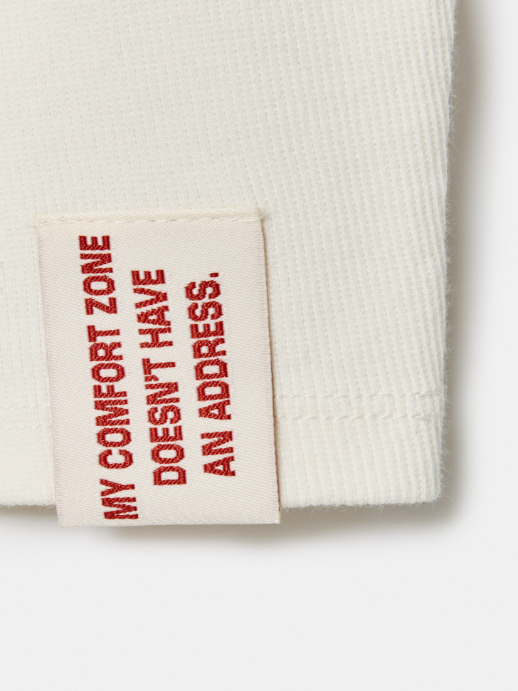 укороченный топ в рубчик для девочек от бренда sela вид слева