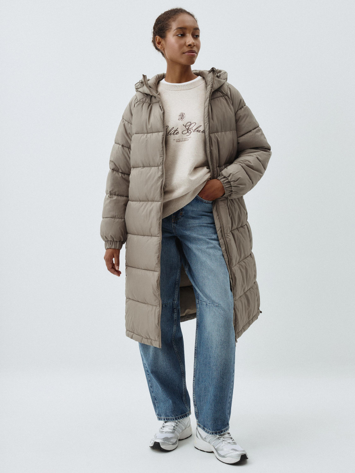 базовое стеганое пальто с капюшоном из россии вид сбоку