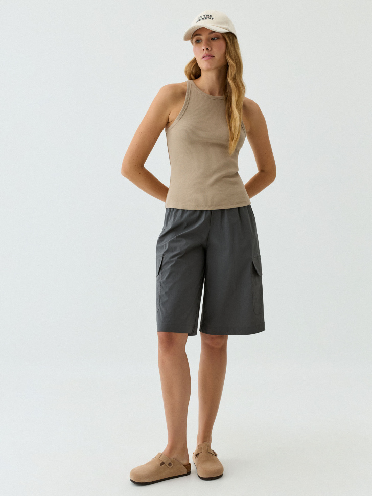 

Удлиненные шорты-карго с карманами