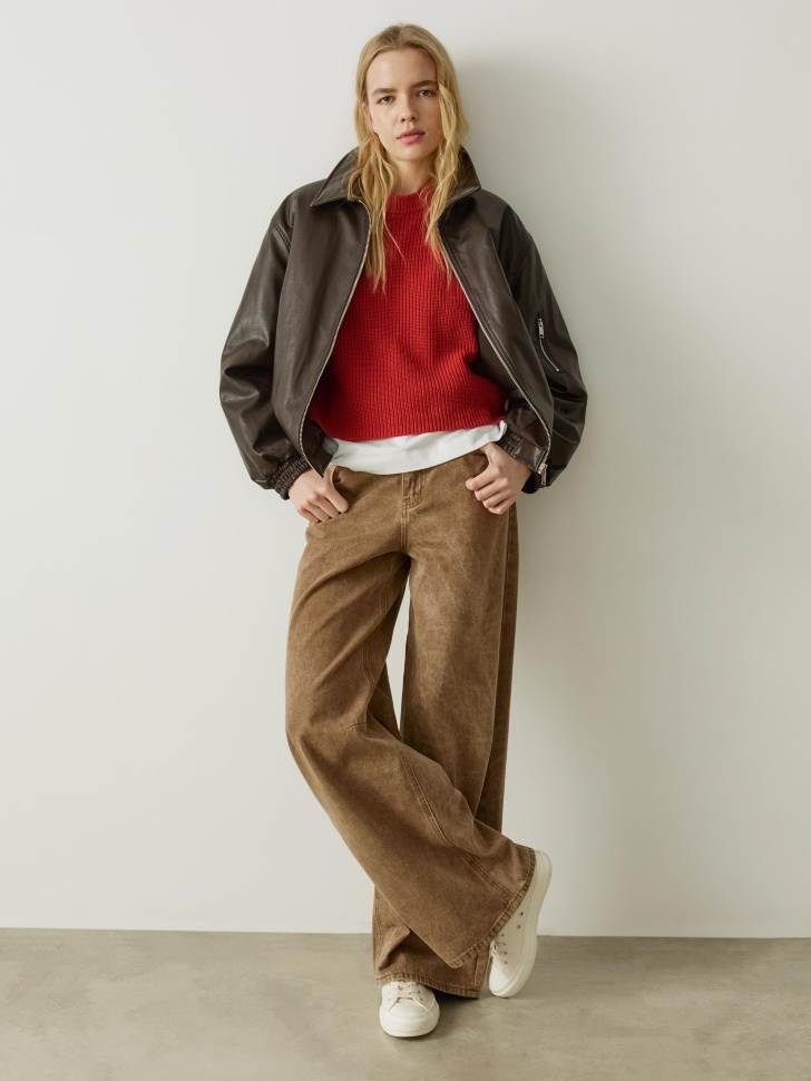 утепленный бомбер из искусственной кожи от бренда sela вид слева