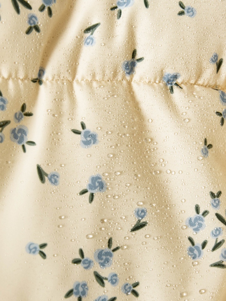 дутая куртка с принтом для девочек из проверенных материалов спереди