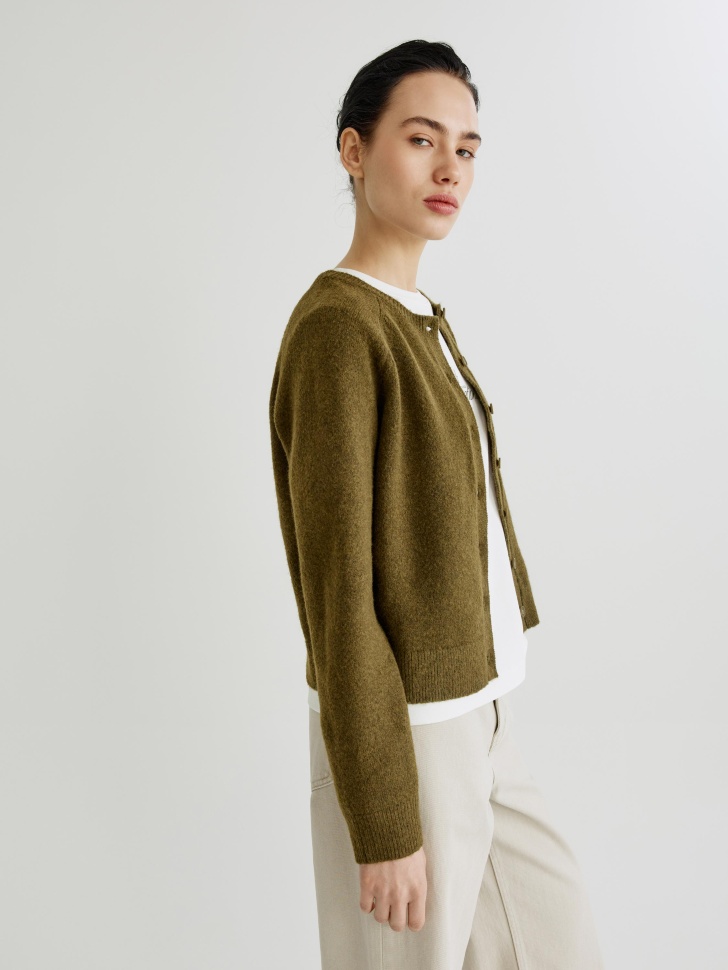 вязаный кардиган с содержанием шерсти из россии вид сбоку