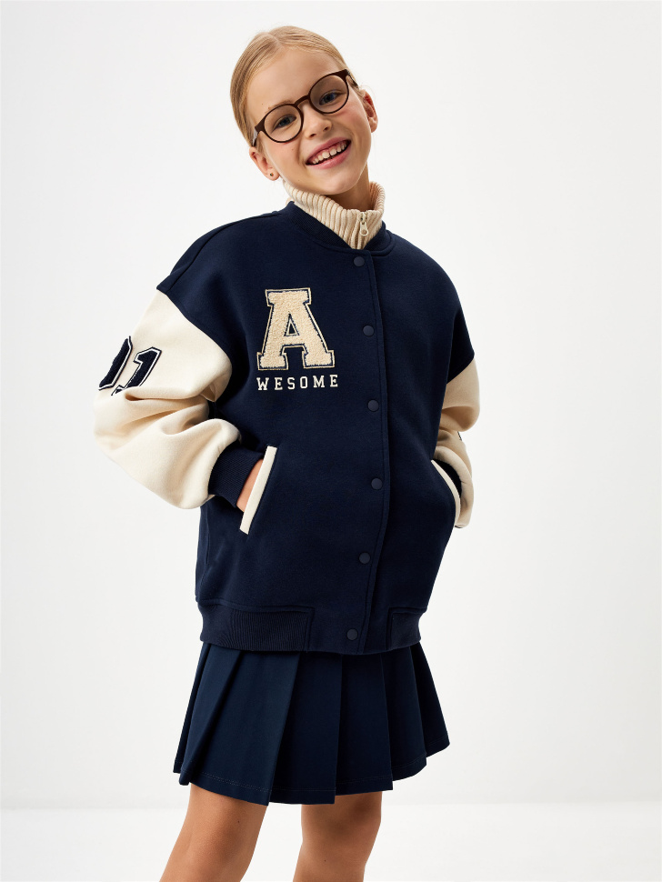 

Бомбер в стиле преппи для девочек