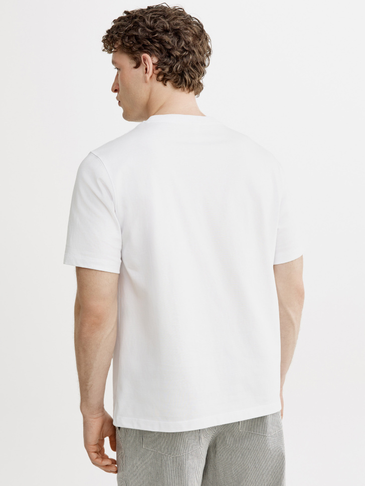 футболка прямого кроя с принтом по цене 1999 руб вид справа