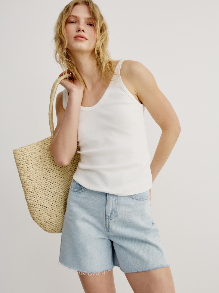 джинсовые шорты с необработанным краем из джинсы и джинскота спереди