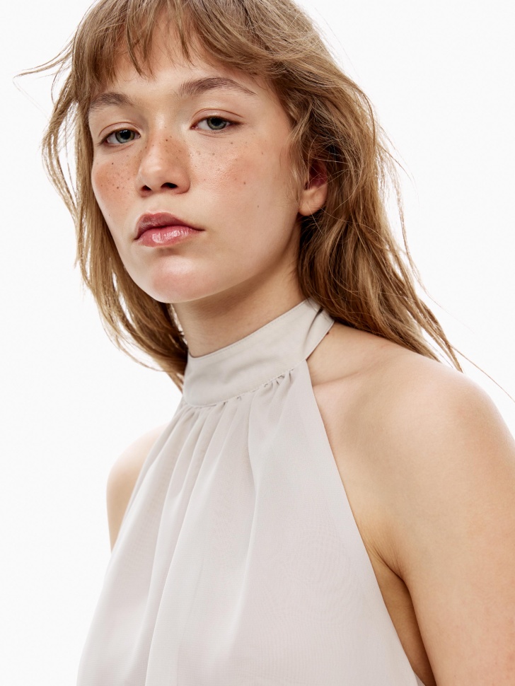 топ-халтер из шифона из линейки  young из россии вид сбоку