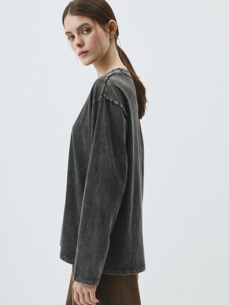 Лонгслив ANNA OVERSIZE FIT с эффектом кислотной стирки. Фото №4