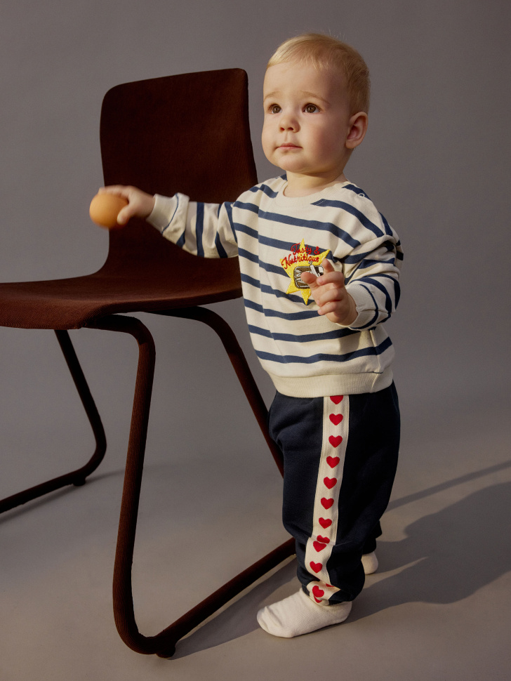 свитшот с вышивкой для малышей 4610517146359 по акции