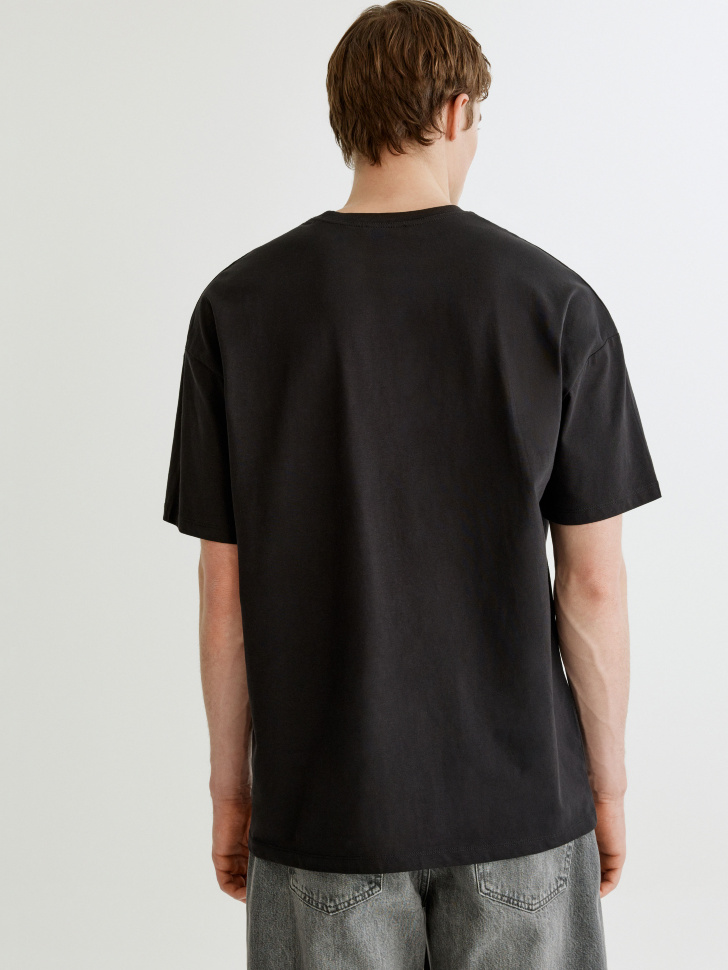 базовая футболка regular fit по цене 999 руб вид справа