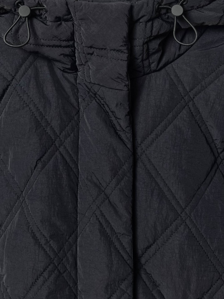 стеганая куртка с капюшоном от бренда sela вид слева