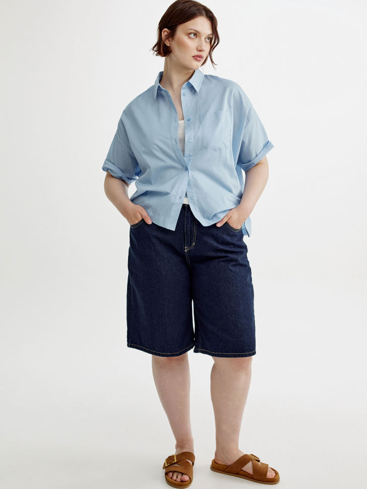 удлиненные джинсовые шорты-бермуды от бренда sela вид слева