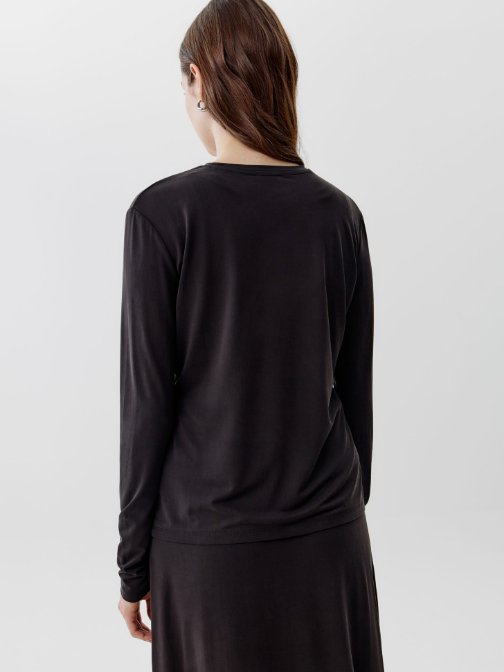 лонгслив приталенный из смесовой вискозы по цене 1799 руб вид справа