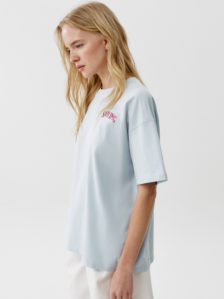 футболка оверсайз с принтом из россии вид сбоку