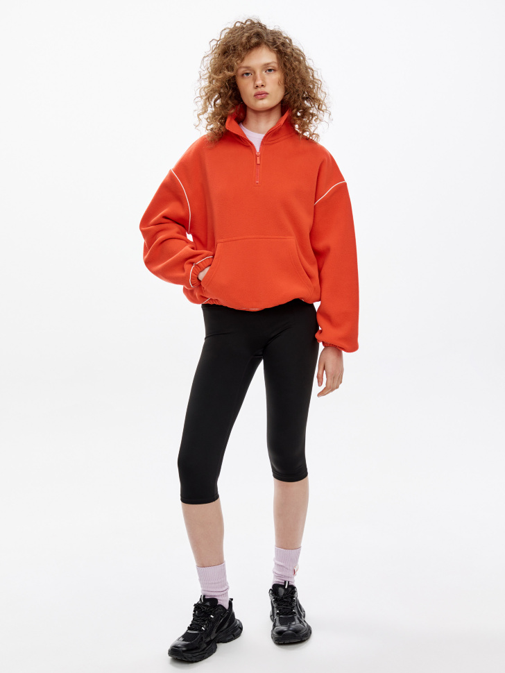 толстовка с воротником на молнии из линейки  young от бренда sela вид слева