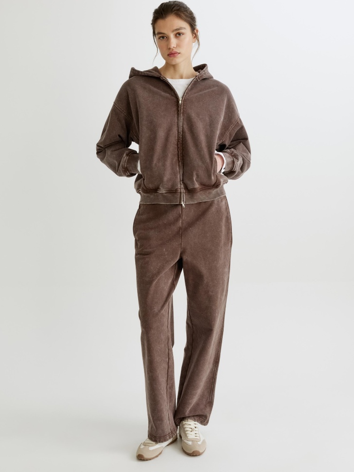 худи оверсайз с кислотной стиркой от бренда sela вид слева