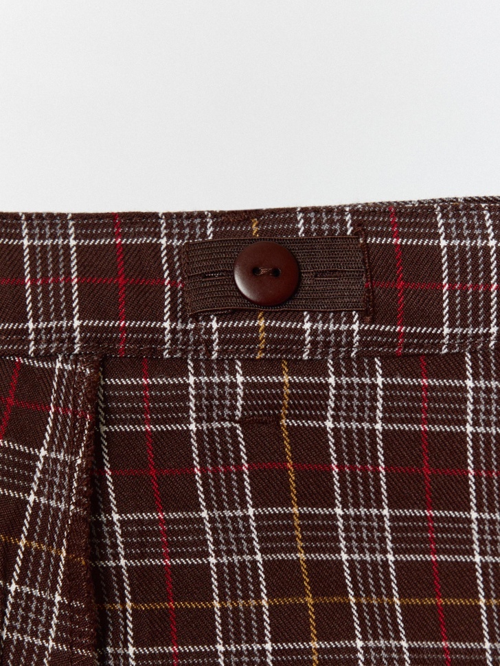 юбка-шорты в клетку для девочек по цене 2499 руб вид справа