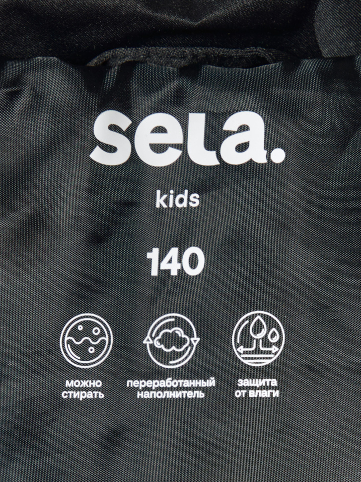 бомбер оверсайз в горошек для девочек из пуха спереди