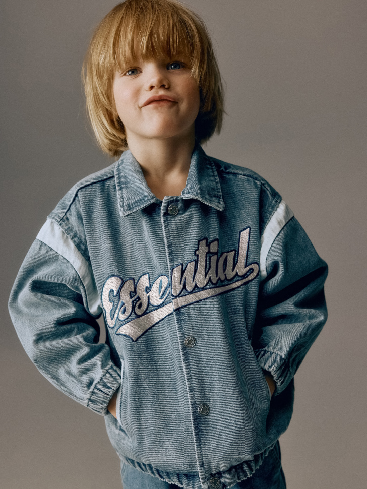 

Джинсовый бомбер оверсайз детский