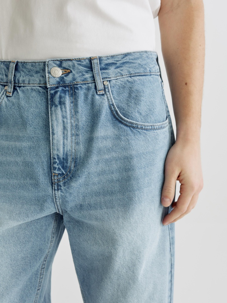 джинсы прямого кроя со средней посадкой из россии вид сбоку