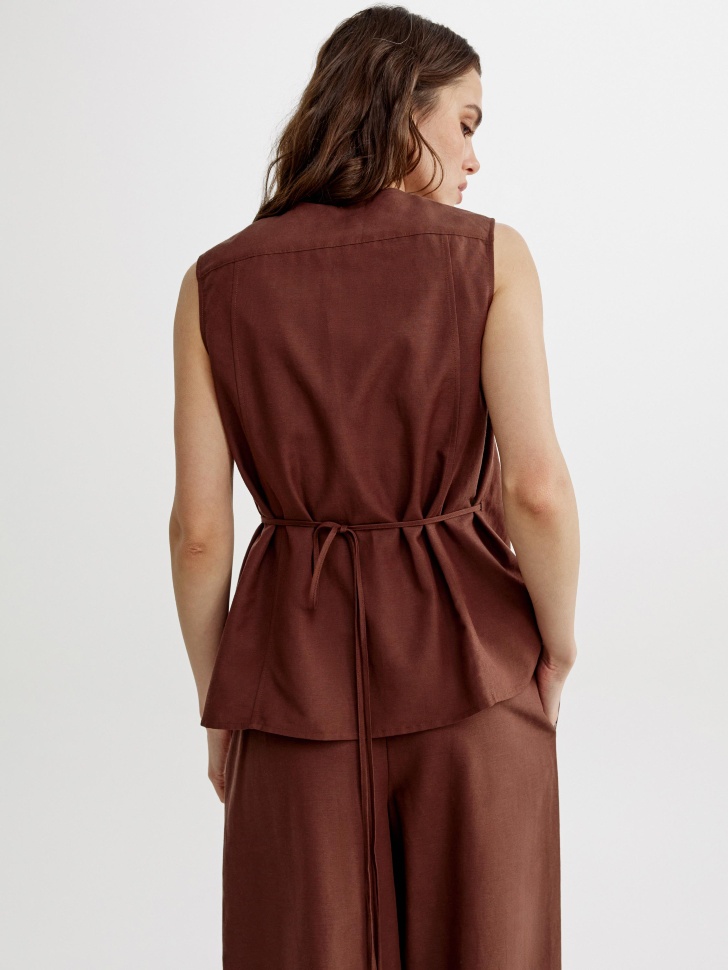 топ с запахом из смесового льна из россии вид сбоку