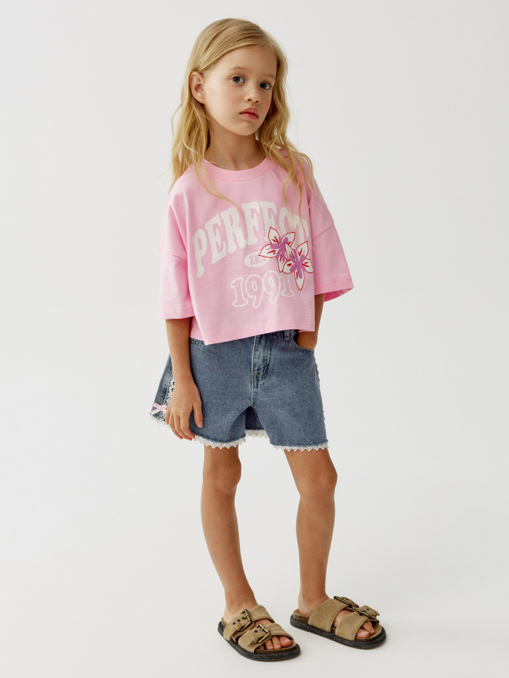 джинсовые шорты с кружевом и бантиками для девочек от бренда sela вид слева